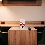 Juststay & Hotel
