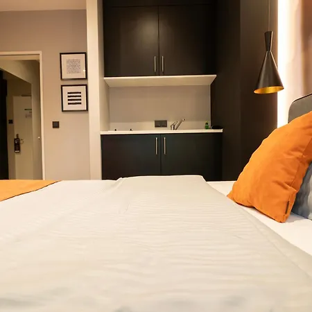 Juststay & Szálloda 3*