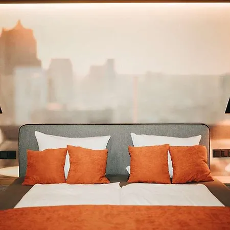 Juststay & Hotel